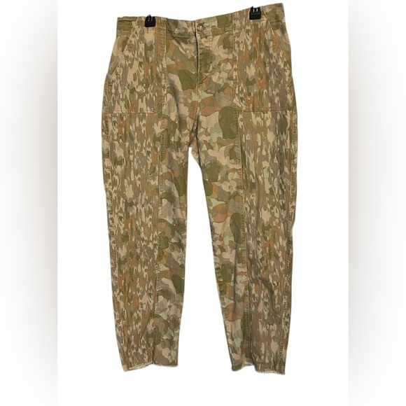 LOGO by Lori Goldstein Green and Brown Cargo Pants - Picture 1 of 9